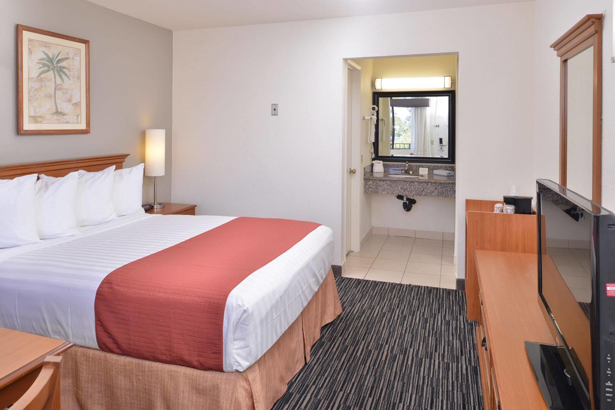 Pleasant Inn San Diego Room photo