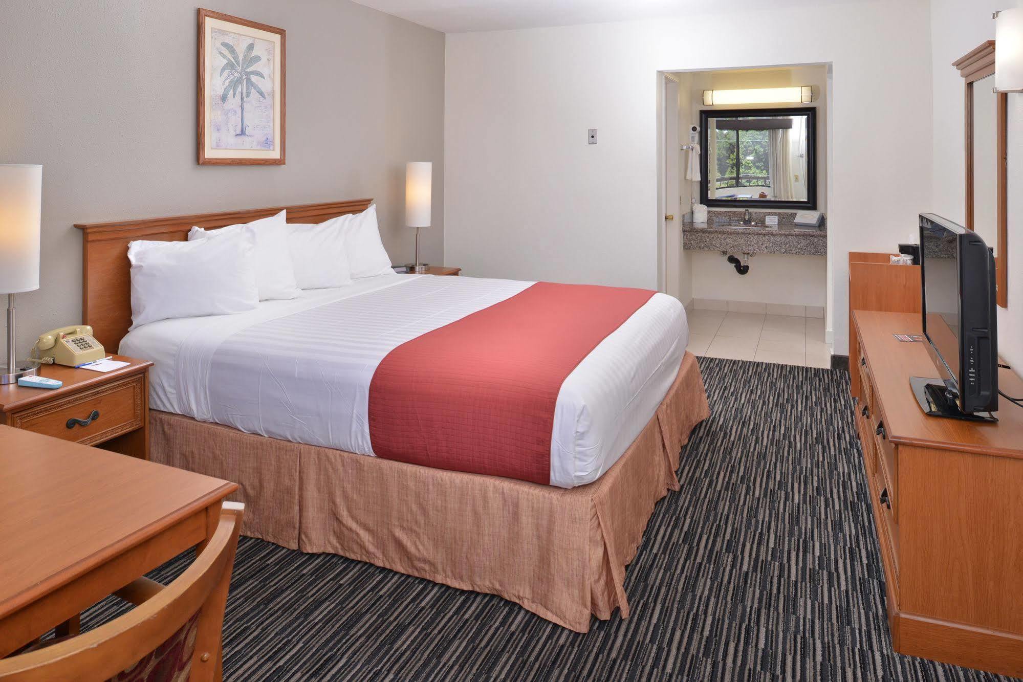 Pleasant Inn San Diego Room photo